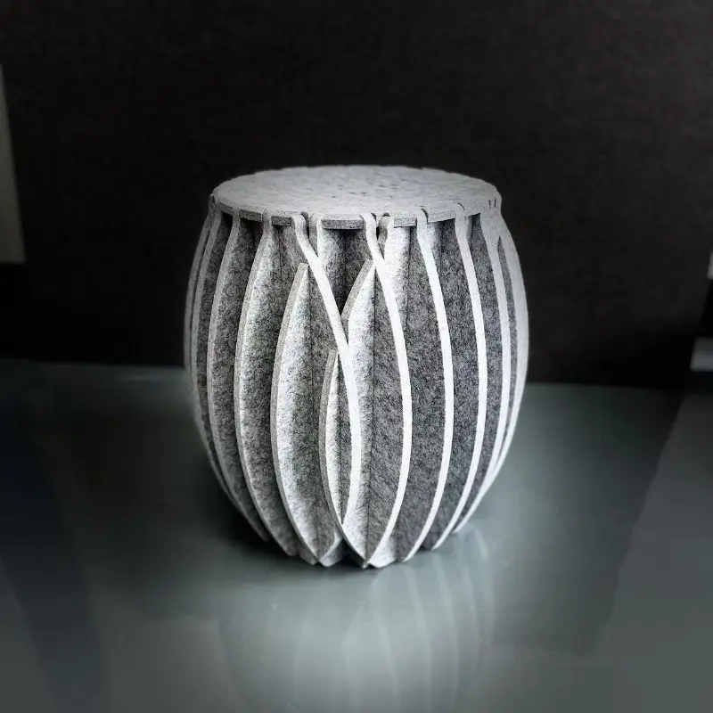 आवाज आणि प्रतिध्वनी कमी करण्यासाठी खुल्या जागेसाठी ध्वनिक स्टूल वाटले